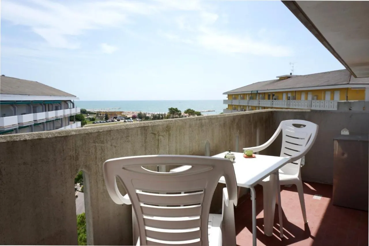Апартаменты Relax And Enjoy Our Sea View Flat - Beahost Порто-Санта-Маргерита-ди-Каорле